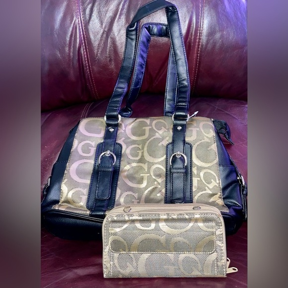 NEW - WOMENS HANDBAG 
& MATCHING WALLET - 
GOLD G ACCENTS - Picture 1 of 13
